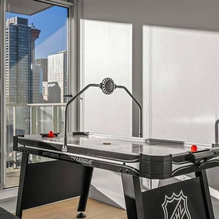 Luxury Apartment On The 9Th Floor Near Stampede, Complimentary Wine, 2 Car Ug Parking YYC Exterior foto
