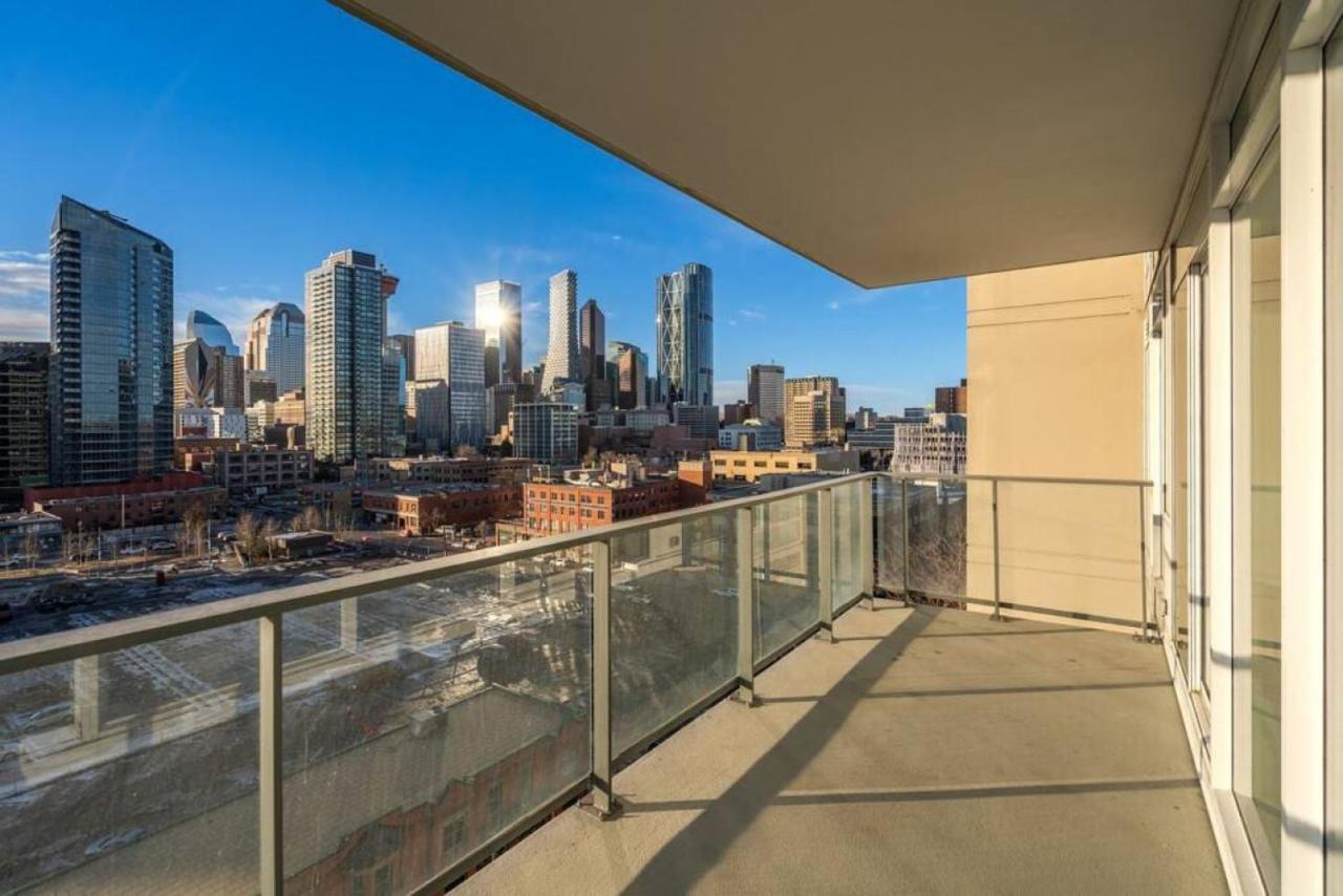 Luxury Apartment On The 9Th Floor Near Stampede, Complimentary Wine, 2 Car Ug Parking YYC Exterior foto