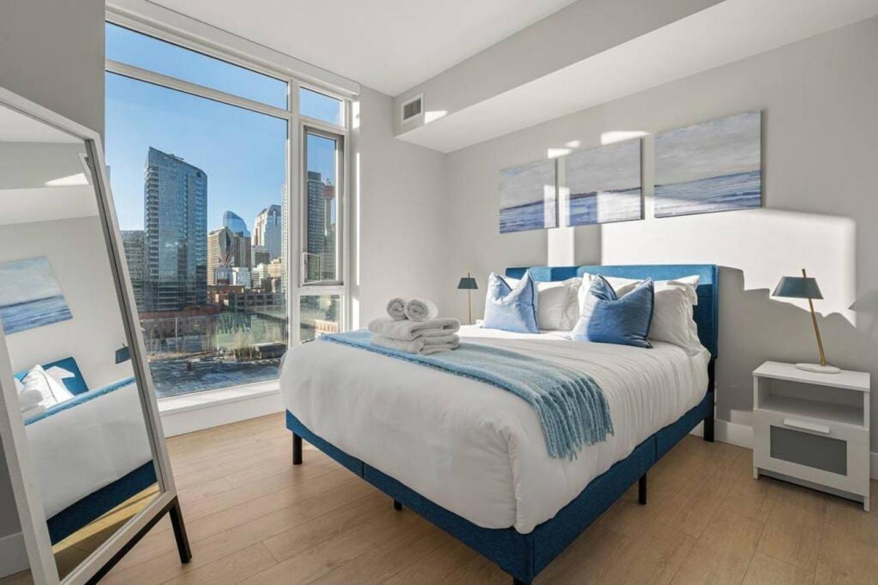 Luxury Apartment On The 9Th Floor Near Stampede, Complimentary Wine, 2 Car Ug Parking YYC Exterior foto